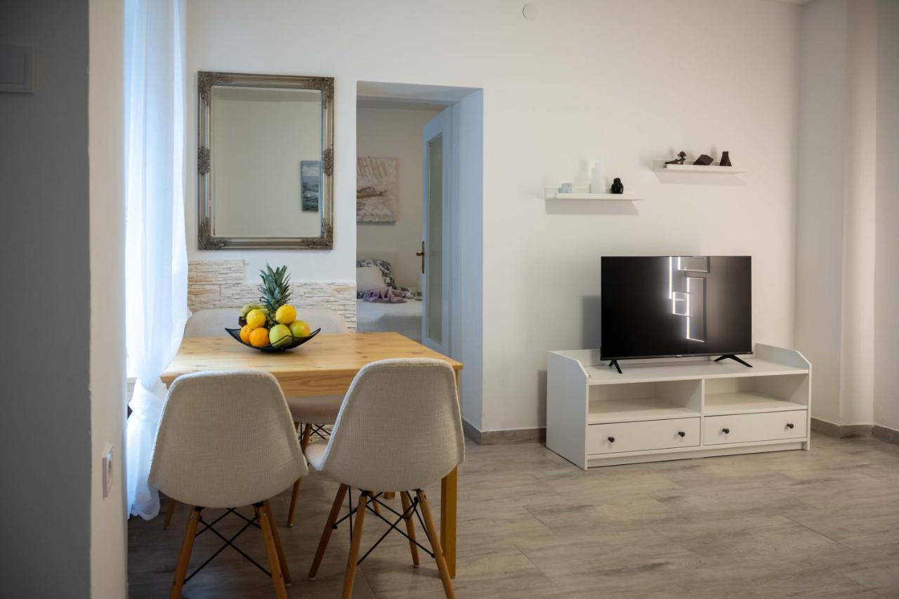 Apartment Montona Pula Bagian luar foto